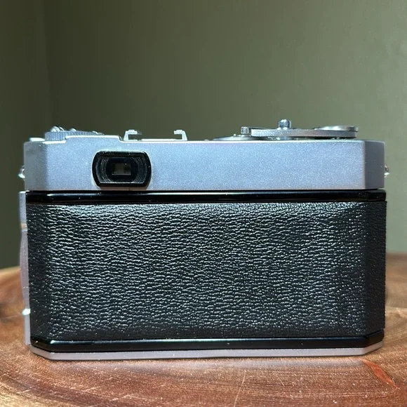 PETRI 1.9 Color Corrected Super Camera w/ Aux Lens Set & Original Case - Working - Picture 7 of 16